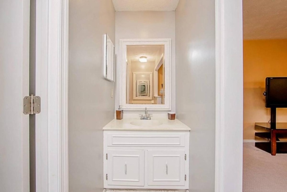 Enjoy the centrally located Mcfadyen Guest House Image 13