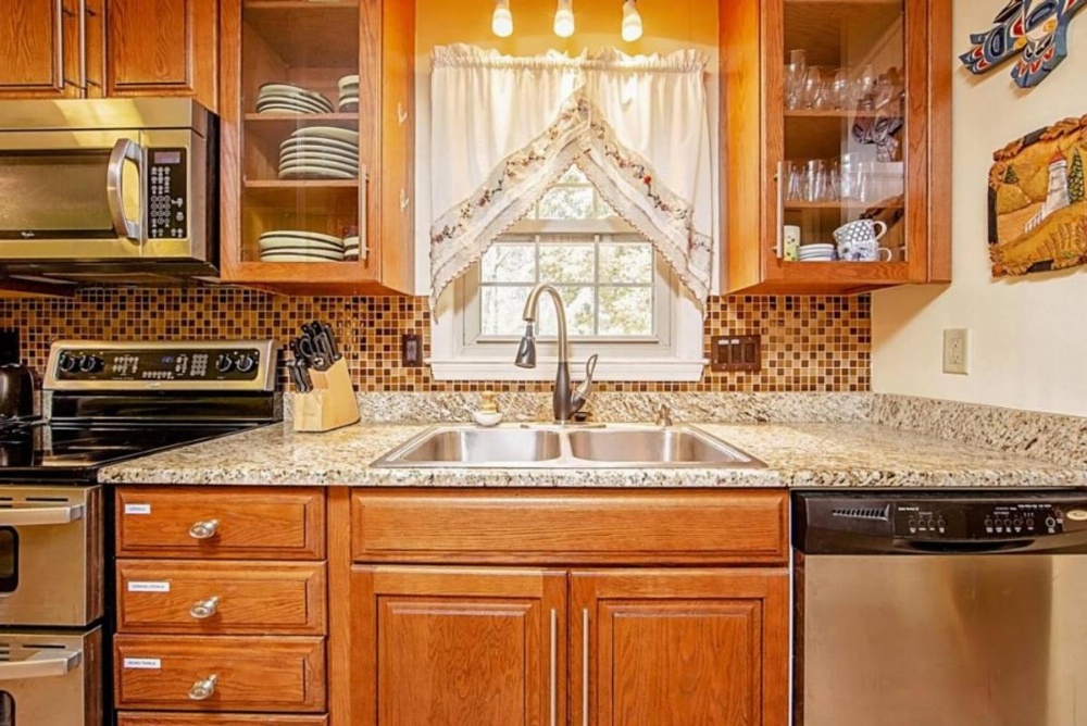 Enjoy the centrally located Mcfadyen Guest House Image 16