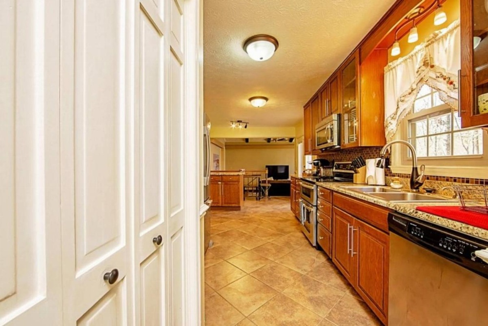 Enjoy the centrally located Mcfadyen Guest House Image 24
