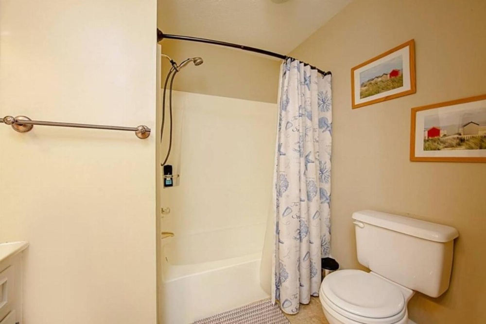 Enjoy the centrally located Mcfadyen Guest House Image 26