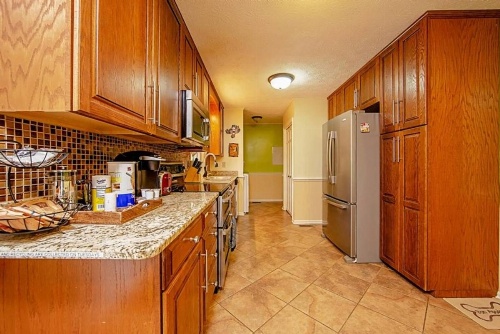 Enjoy the centrally located Mcfadyen Guest House image 28