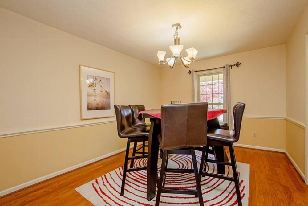 Enjoy the centrally located Mcfadyen Guest House Image 29