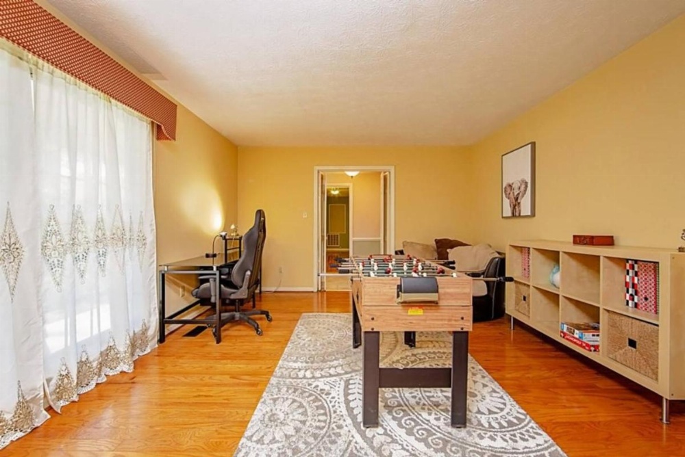 Enjoy the centrally located Mcfadyen Guest House Image 30