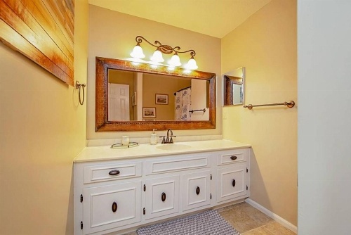 Enjoy the centrally located Mcfadyen Guest House image 8